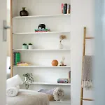 Дом отдыха Long Stays-4bed House-parking-by Fabaccommodation