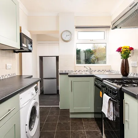 Hébergement de vacances Long Stays-4bed House-parking-by Fabaccommodation Bristol